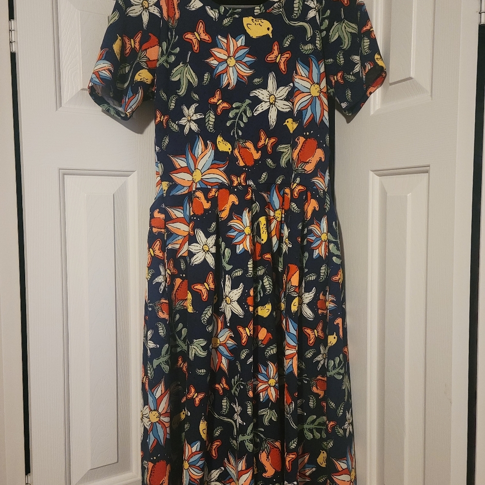 Beautiful and Unique size L